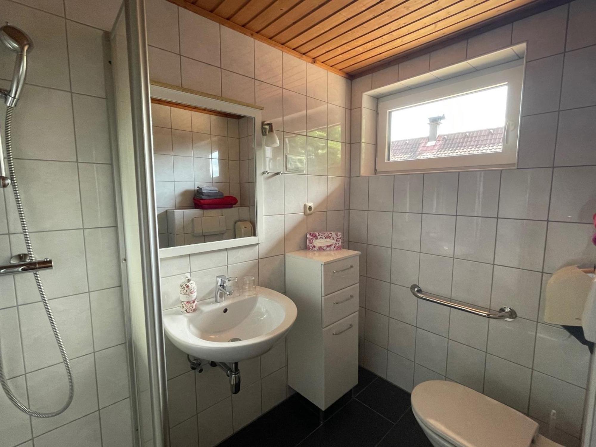 Gasthof Martinihof Latschach ober dem Faakersee Exteriör bild
