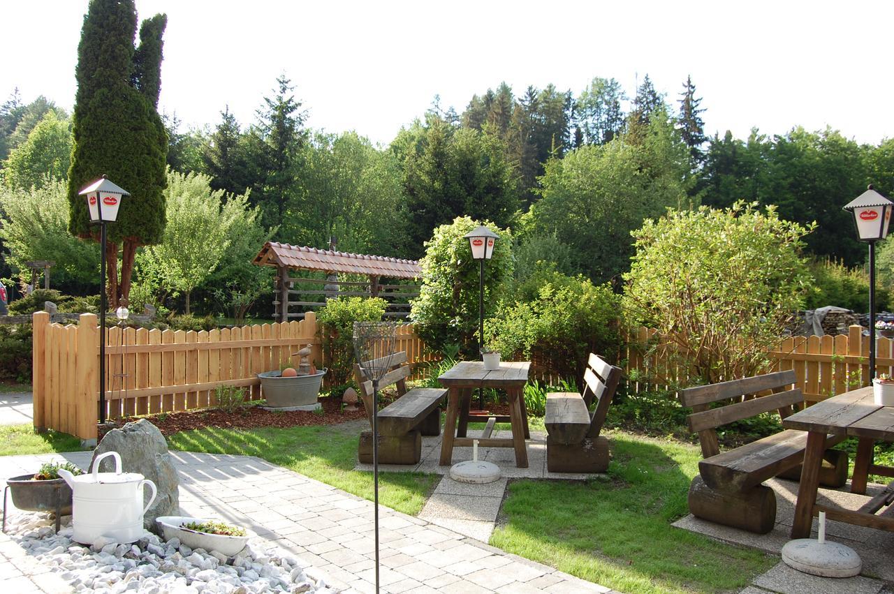 Gasthof Martinihof Latschach ober dem Faakersee Exteriör bild